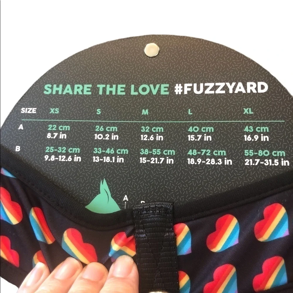 Fuzzyard Black Pride Rainbow Hearts Dog Harness Size Large  NWT Adjustable